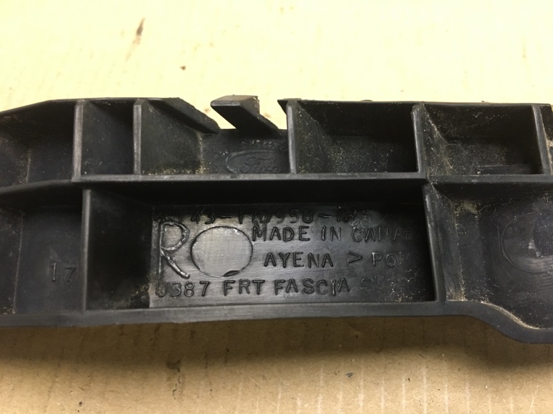 Кронштейн переднего бампера правый EDGE 06-14 2010 T35PDED