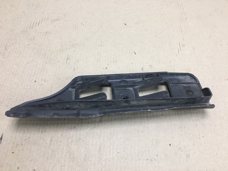 Кронштейн переднего бампера левый JETTA 05-10 2007 Седан 2.5