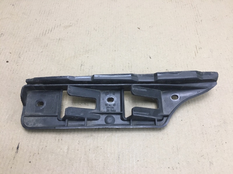 Кронштейн переднего бампера левый VOLKSWAGEN JETTA 05-10 Седан 2.5