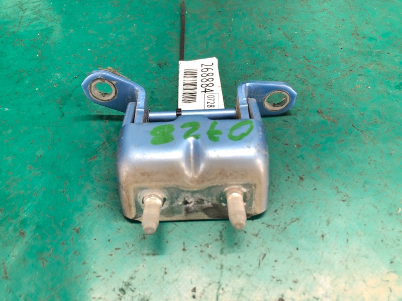 Петля двери верхняя задняя правая NISSAN LEAF 10-17