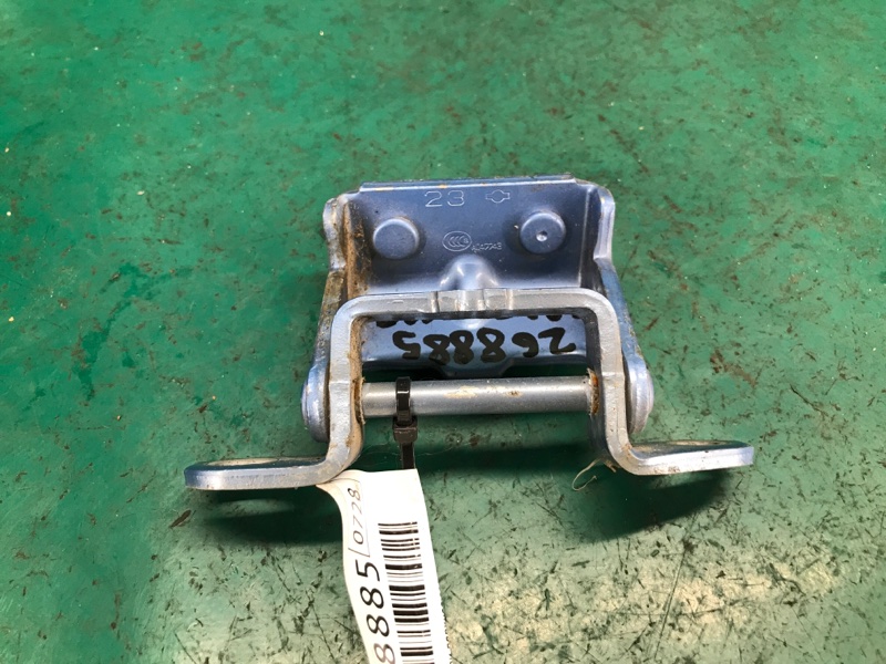 Петля двери верхняя задняя левая LEAF 10-17 2012