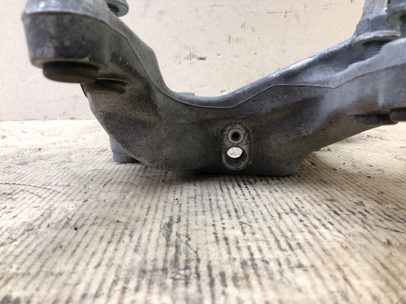 Цапфа задняя правая RDX 06-12 2008 Внедорожник 2.3 Цапфа задняя правая RDX 06-12 2008 Внедорожник 2.3