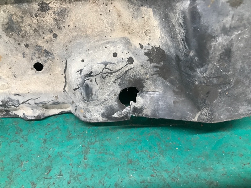 Защита двигателя передняя правая CAMRY 55 14-17 2016 2.5 2ARFE