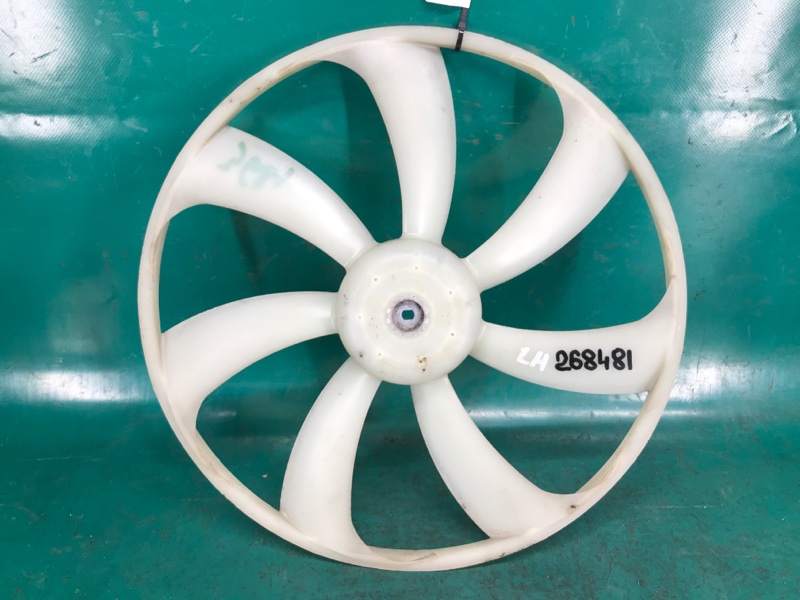 Крыльчатка вентилятора основного радиатора левая TOYOTA CAMRY 55 14-17 2016 2.5 2ARFE 16361-0V420 Б/У