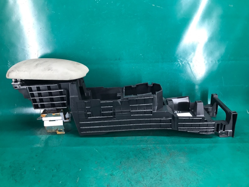 Подлокотник NISSAN LEAF 10-17 2012 96910-3NA0A Б/У