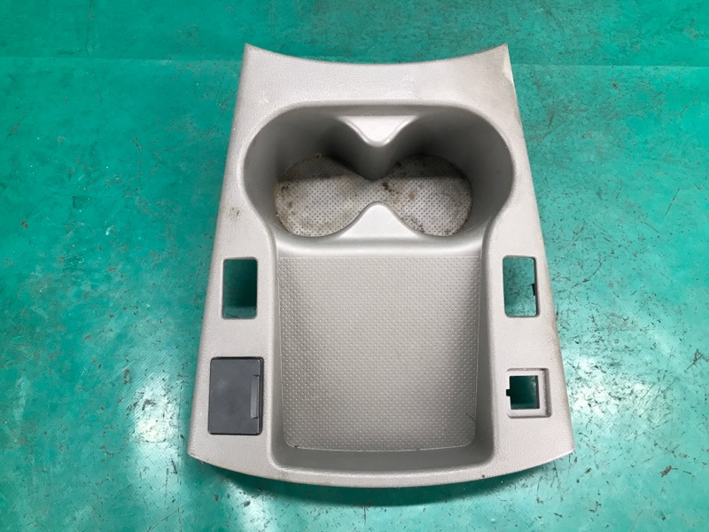 Консоль центральная NISSAN LEAF 10-17 2012 68922-3NA2A Б/У