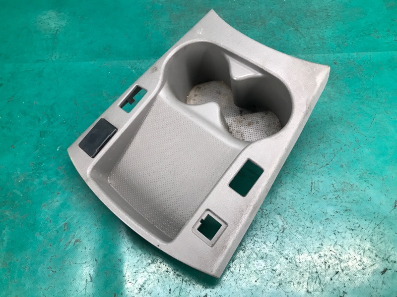 Консоль центральная LEAF 10-17 2012