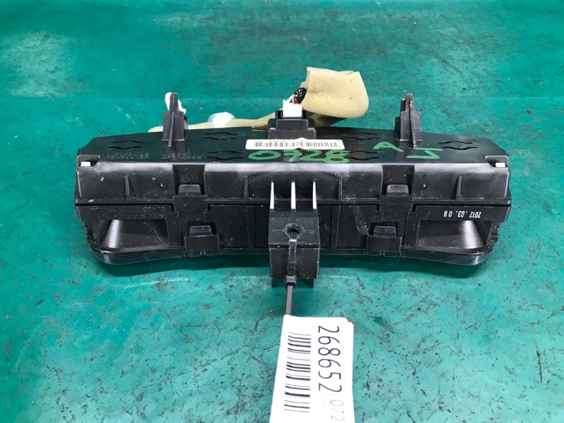 Панель приборов LEAF 10-17 2012