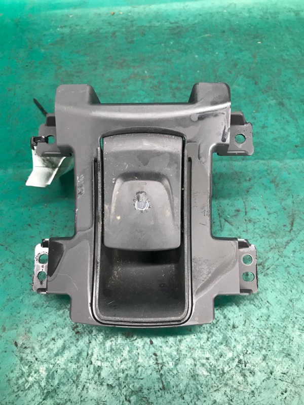 Кнопка стояночного тормоза LEAF 10-17 2012