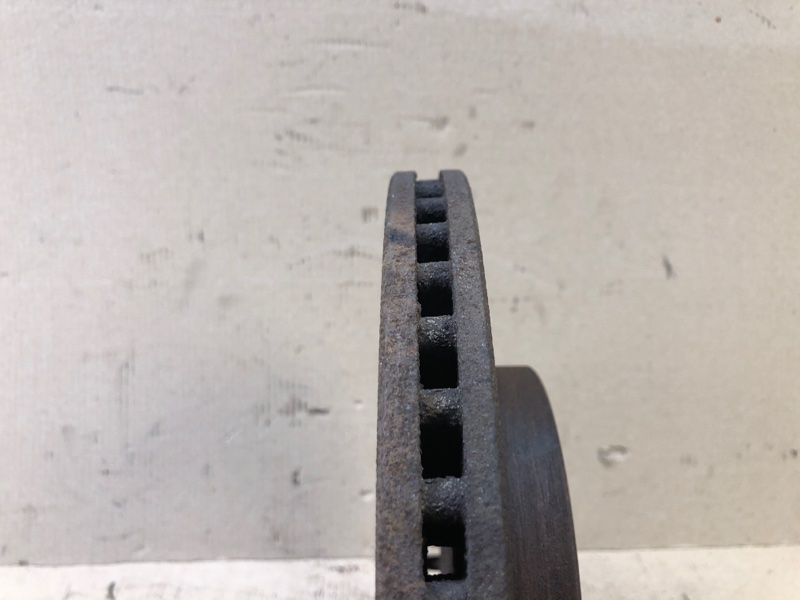 Тормозной диск передний MATRIX 08-14 2008 Хэтчбек 1.8 2ZRFE Тормозной диск передний MATRIX 08-14 2008 Хэтчбек 1.8 2ZRFE