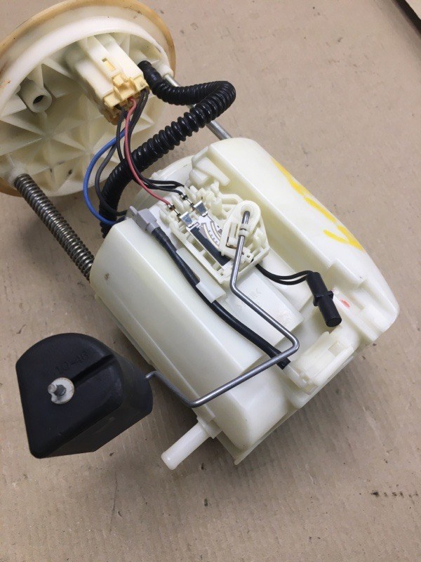 Топливный насос ECLIPSE 05-08 2006 COUPE 2.4 Топливный насос ECLIPSE 05-08 2006 COUPE 2.4