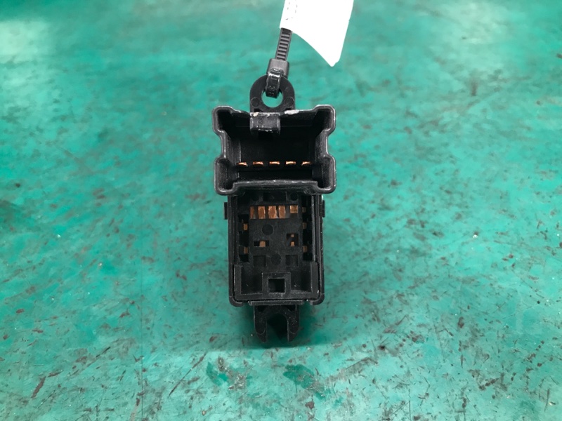 Кнопка стеклоподъемника задняя левая LEAF 10-17 2012