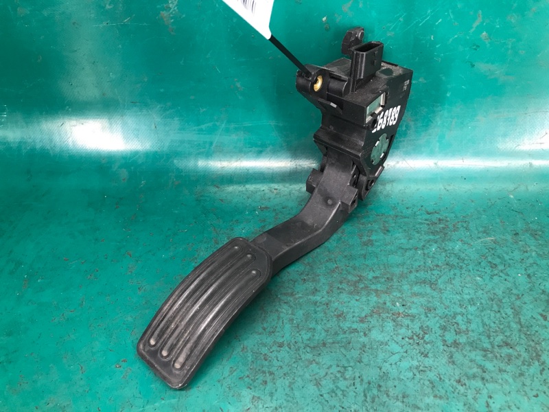 Педаль газа NISSAN LEAF 10-17