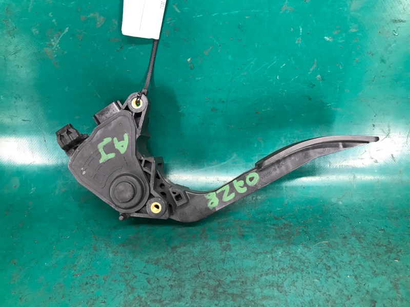 Педаль газа LEAF 10-17 2012