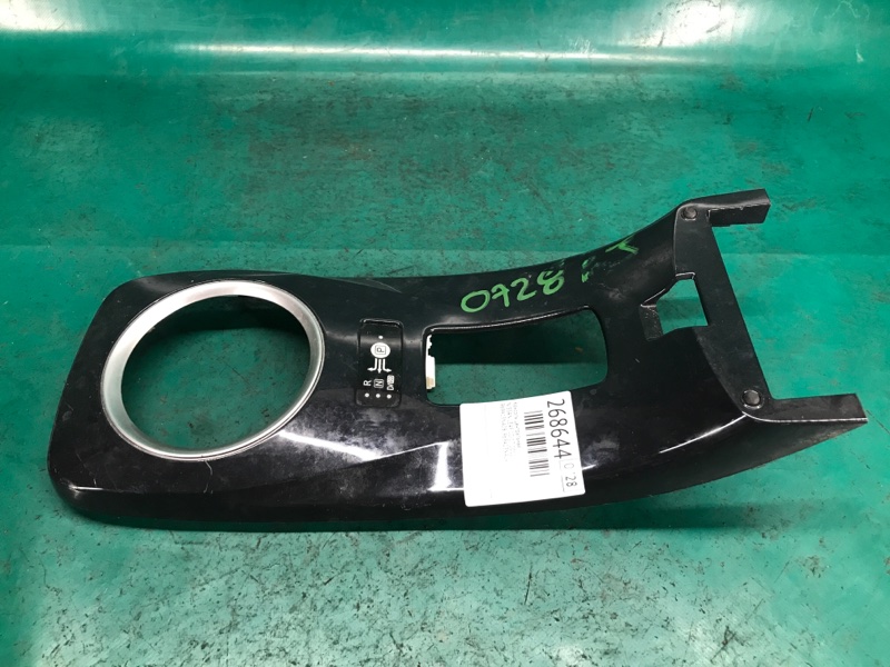 Консоль КПП NISSAN LEAF 10-17