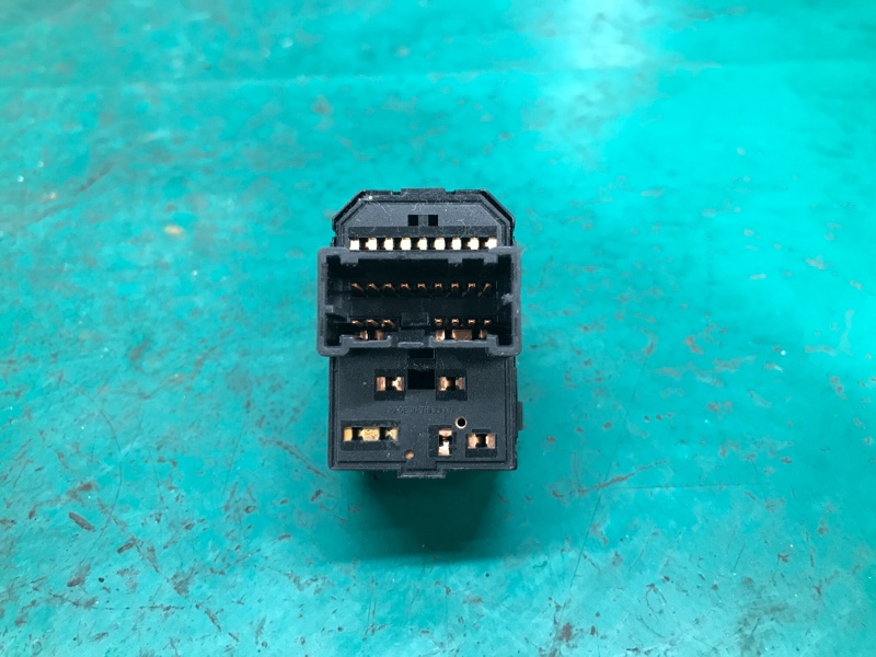 Блок управления зеркалами LEAF 10-17 2012