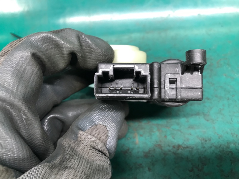 Моторчик заслонки печки NISSAN LEAF 10-17