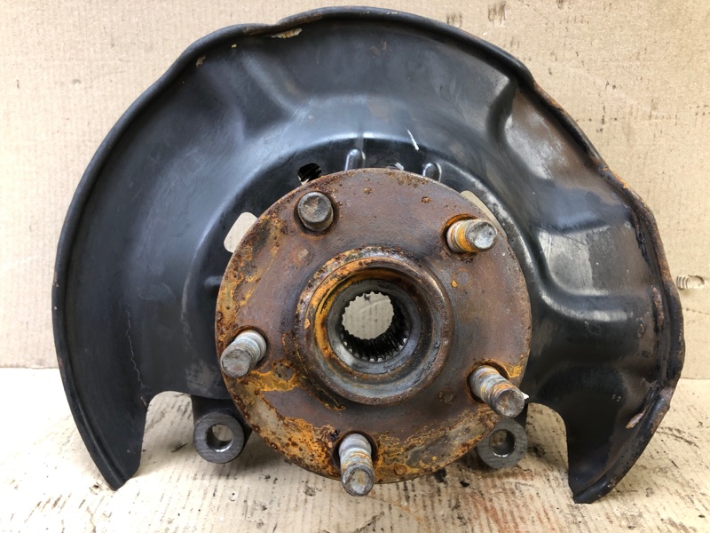 Кулак поворотный передний левый COROLLA 120 00-07 Кулак поворотный передний левый COROLLA 120 00-07