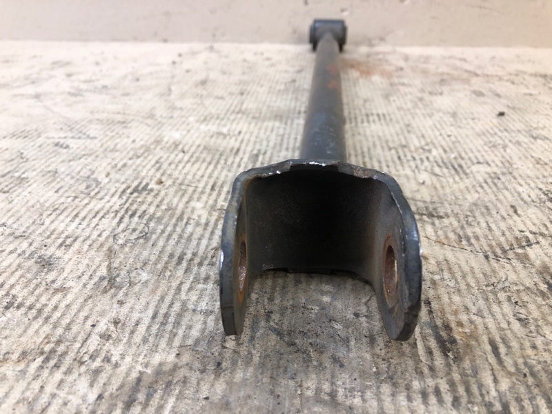 Рычаг задней подвески продольный задний левый TOYOTA CAMRY 40 06-11