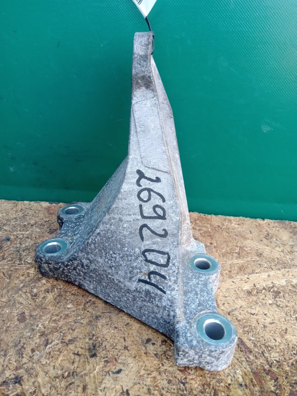 Кронштейн двигателя передний левый NISSAN LEAF 10-17