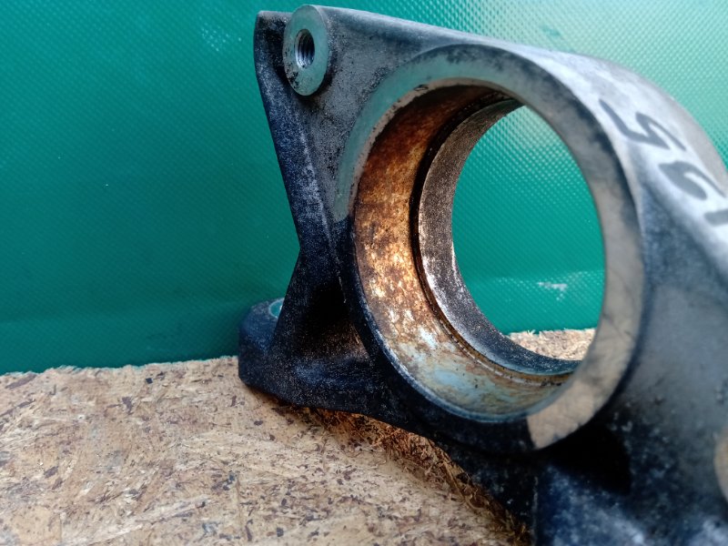 Кронштейн промежуточного вала LEAF 10-17 2012