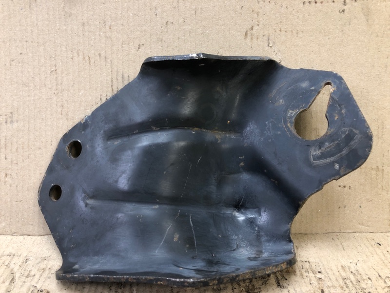 Крепление балки подвески заднее правое FORD FUSION 14-