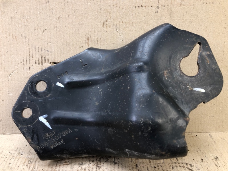 Крепление балки подвески заднее левое FORD FUSION 14- DG9C-5078-BA Б/У
