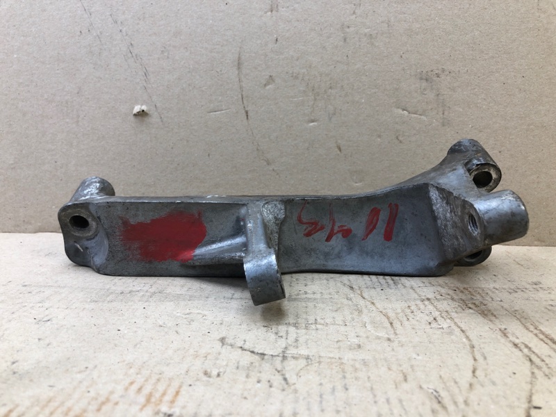 Кронштейн двигателя правый SX4 06-13 2008 Хетчбек 2.0