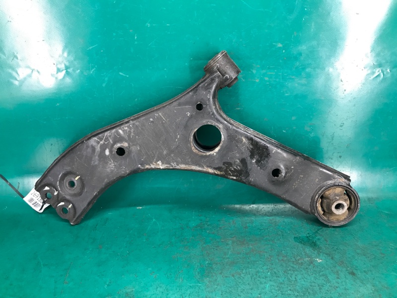 Рычаг передней подвески нижний правый SEDONA 14-18 16 YP 3.3 G6DM