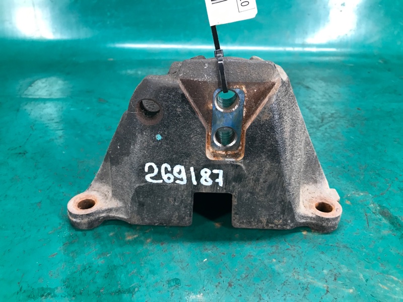 Кронштейн КПП левый SEDONA 14-18 16 YP 3.3 G6DM