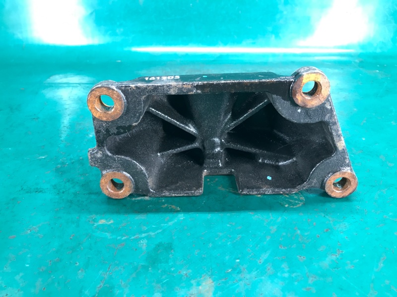 Кронштейн КПП левый SEDONA 14-18 16 YP 3.3 G6DM