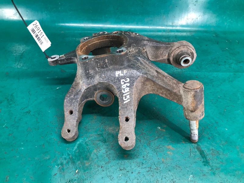 Цапфа задняя левая KIA SEDONA 14-18 YP 3.3 G6DM