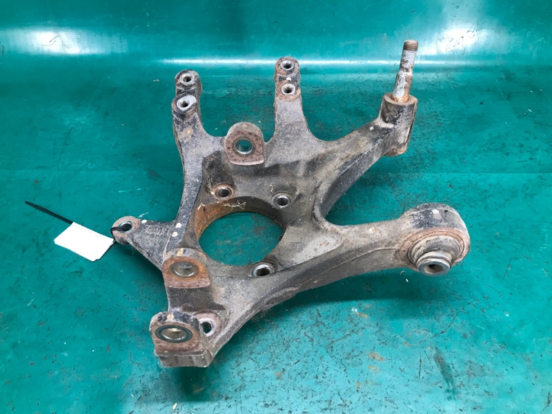 Цапфа задняя левая SEDONA 14-18 16 YP 3.3 G6DM