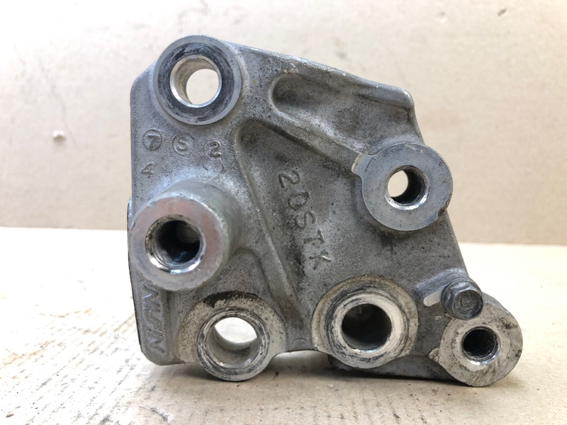 Кронштейн опоры двигателя правый ACURA RDX 06-12