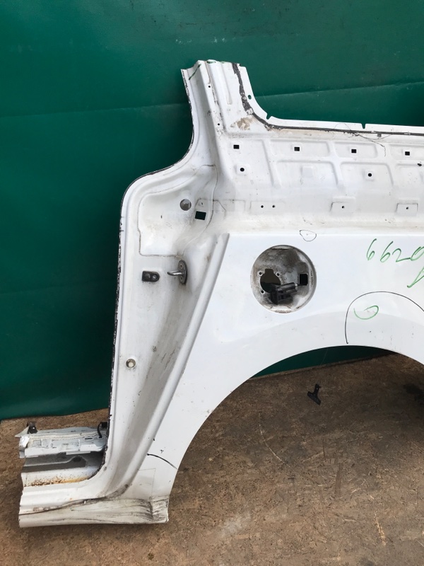 Четверть кузова задняя левый KIA SEDONA 14-18 YP 3.3 G6DM