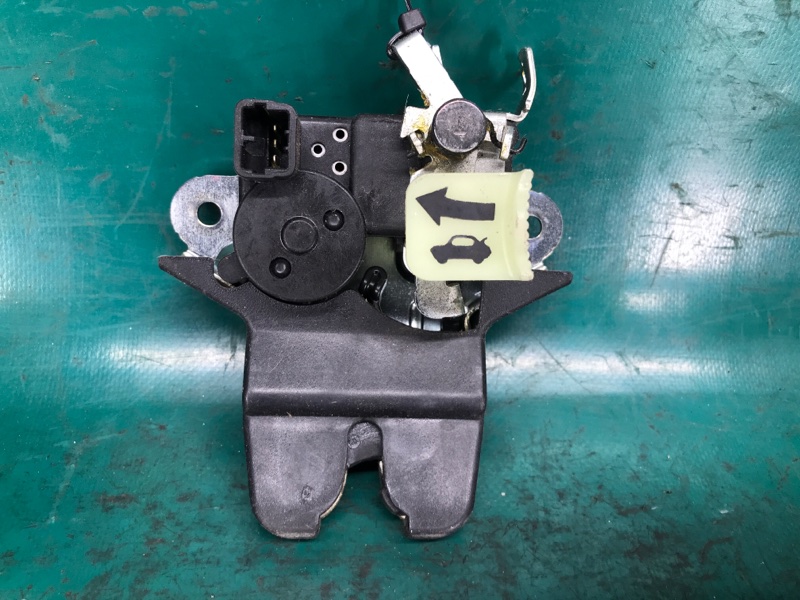 Замок крышки багажника KIA OPTIMA TF 11-16 2015 TF 2.0 G4KH 81230-2T001 Б/У