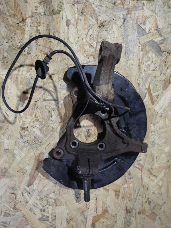 Кулак поворотный передний левый SUBARU TRIBECA B9 05-07 28313XA01A Б/У