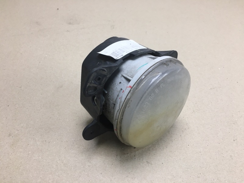 Противотуманная фара правая 300 04-10 2008 Седан 3.5 EGG Противотуманная фара правая 300 04-10 2008 Седан 3.5 EGG