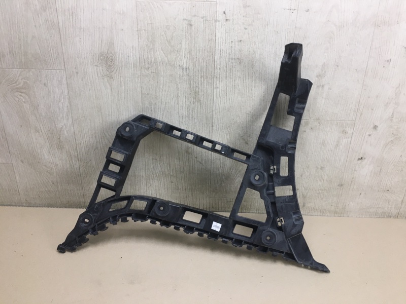 Кронштейн заднего бампера правый VOLKSWAGEN JETTA USA 10-17 2011 Седан CBTA 2.5L 5C6 807 394 Б/У