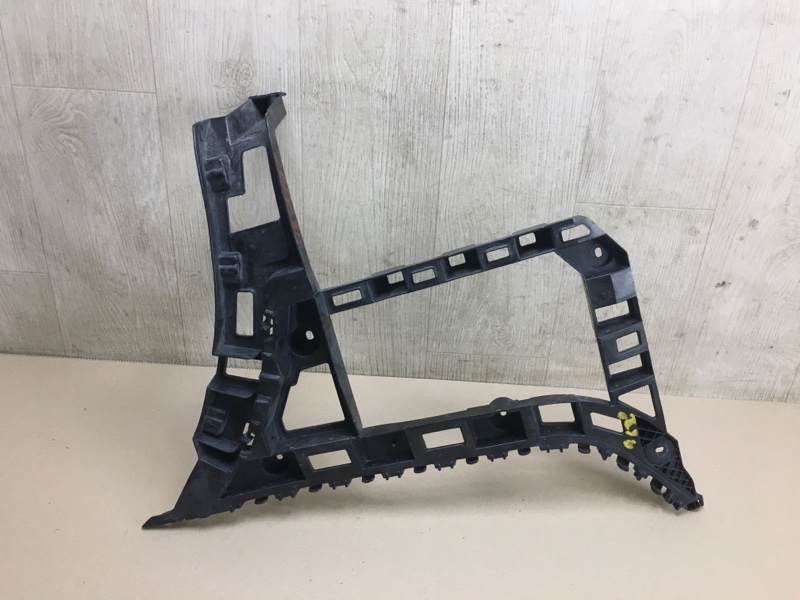 Кронштейн заднего бампера правый JETTA USA 10-17 2011 Седан CBTA 2.5L