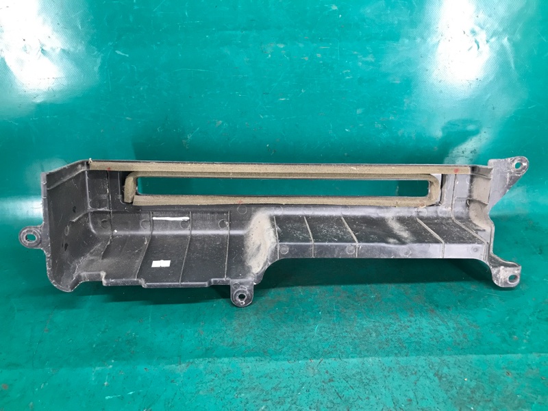 Дефлектор радиатора левый KIA SEDONA 14-18 YP 3.3 G6DM