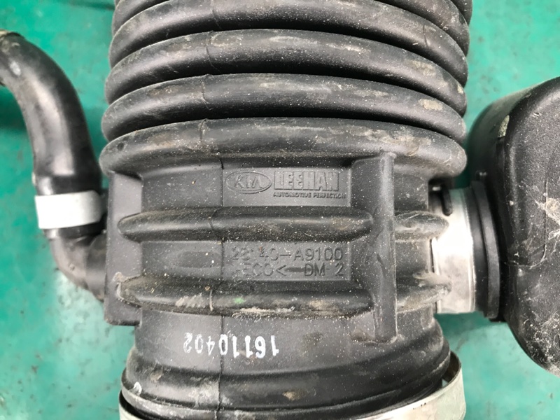 Патрубок воздушного фильтра SEDONA 14-18 16 YP 3.3 G6DM