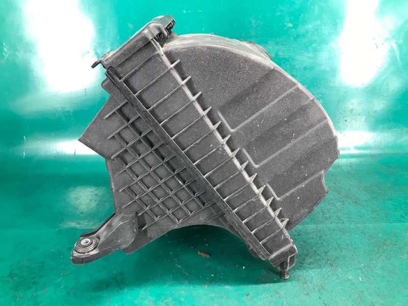 Корпус воздушного фильтра SEDONA 14-18 16 YP 3.3 G6DM