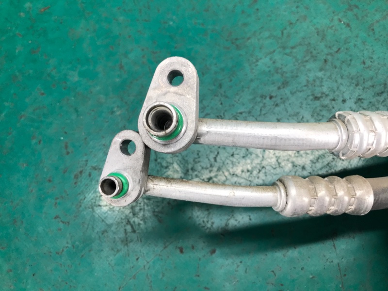 Трубка кондиционера задняя SEDONA 14-18 16 YP 3.3 G6DM