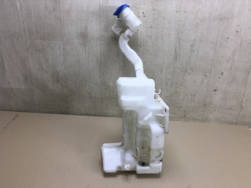 Бачок омывателя JETTA USA 10-17 2011 Седан CBTA 2.5L Бачок омывателя JETTA USA 10-17 2011 Седан CBTA 2.5L