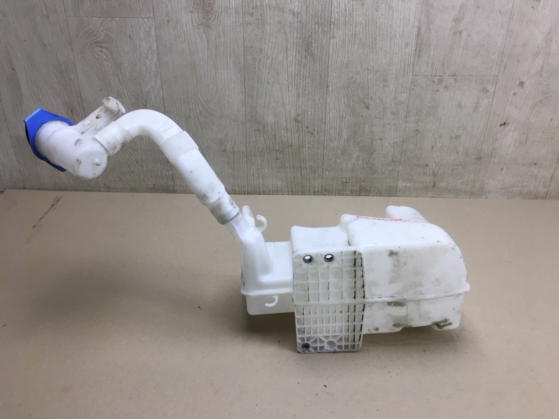 Бачок омывателя JETTA USA 10-17 2011 Седан CBTA 2.5L Бачок омывателя JETTA USA 10-17 2011 Седан CBTA 2.5L