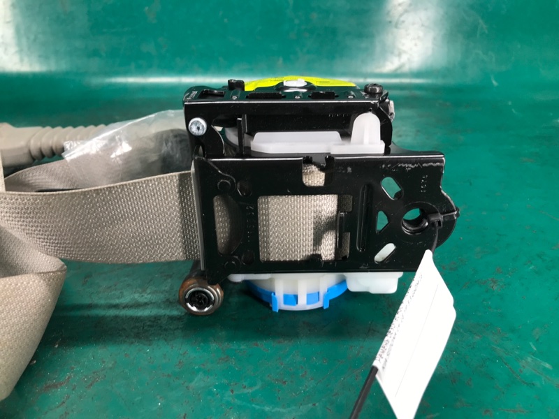 Ремень безопасности передний правый SEDONA 14-18 16 YP 3.3 G6DM