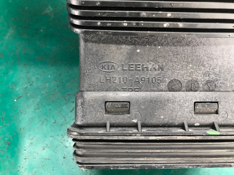 Воздухозаборник SEDONA 14-18 16 YP 3.3 G6DM