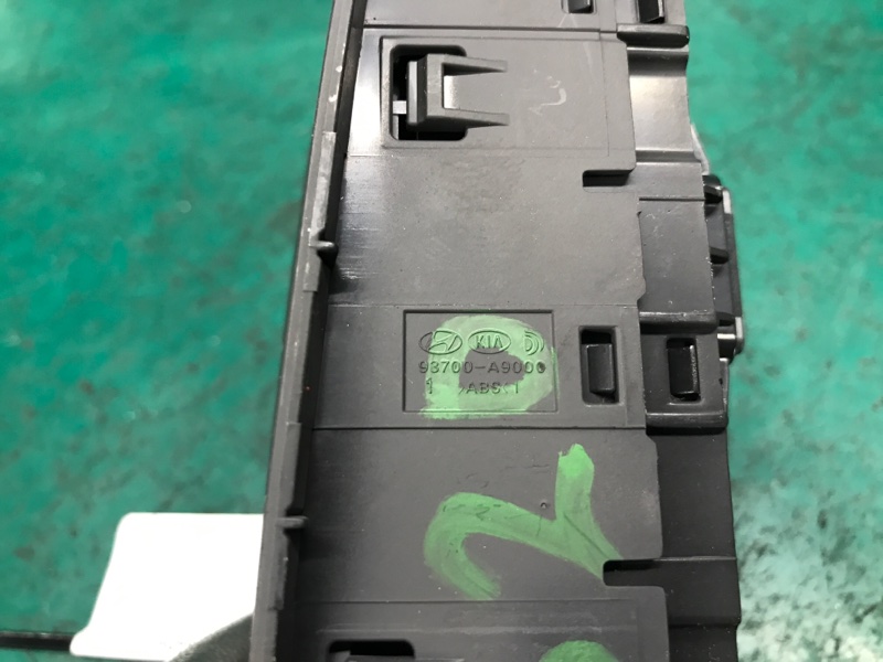 Блок кнопок торпедо SEDONA 14-18 16 YP 3.3 G6DM