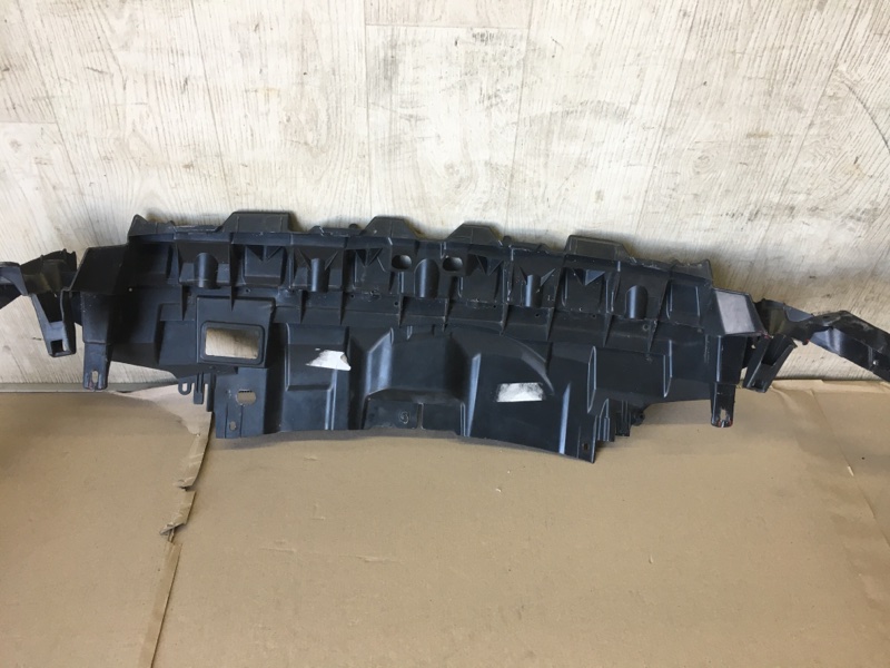 Накладка замка капота FOCUS 10-18